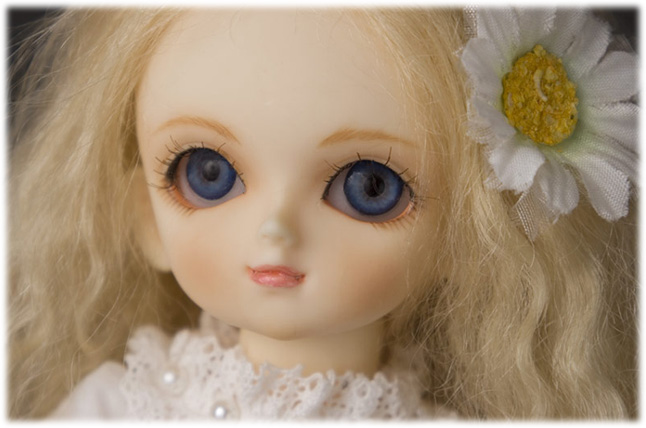 Doll Name: Hana, Doll Base: Yo-Tenshi &quot;Yuki&quot; / Volks Inc., Doll Custom Makeup &amp; Costume: Bell / crescent moon. Masterpiece (R) Silicon Eyes: 15mm Darker Old ... - sd_15_oldworld02